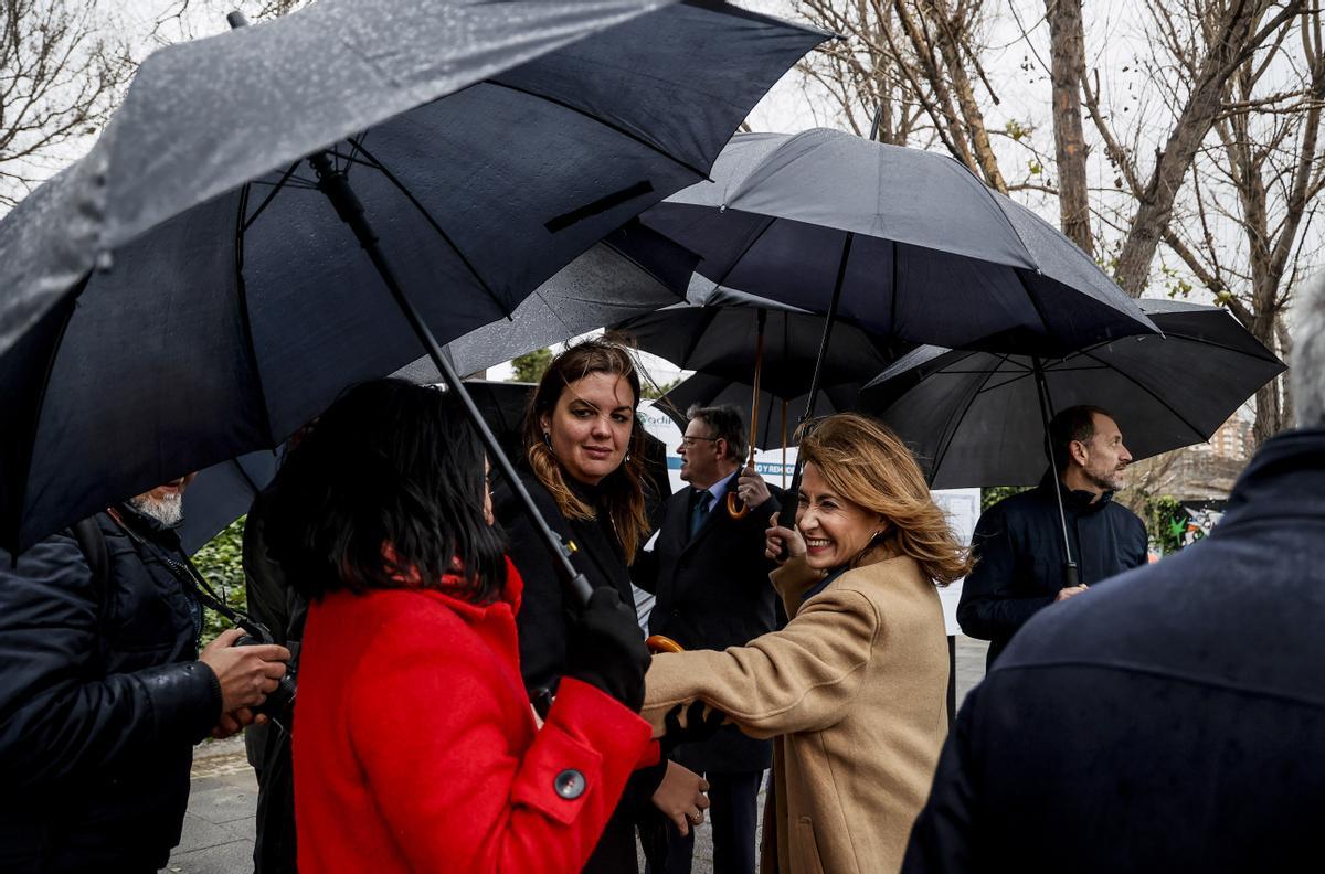 Conversación entre Sandra Gómez, Raquel Sánchez y Pilar Bernabé.