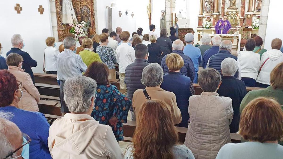 El funeral celebrado en Vigo por Clotilde, la víctima de este crimen machista ocurrido en Tenerife.