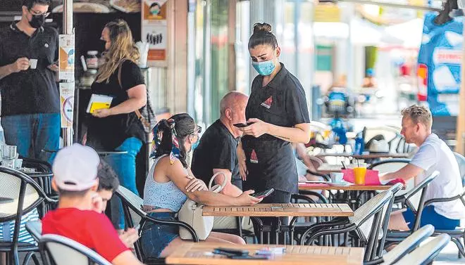EPA | Castellón suma 5.000 ocupados el tercer trimestre del año por el tirón de turismo y hostelería