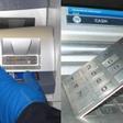 La Policía pide mucha atención por lo que está ocurriendo en los cajeros bancarios: los estafadores colocan un falso lector de tarjetas