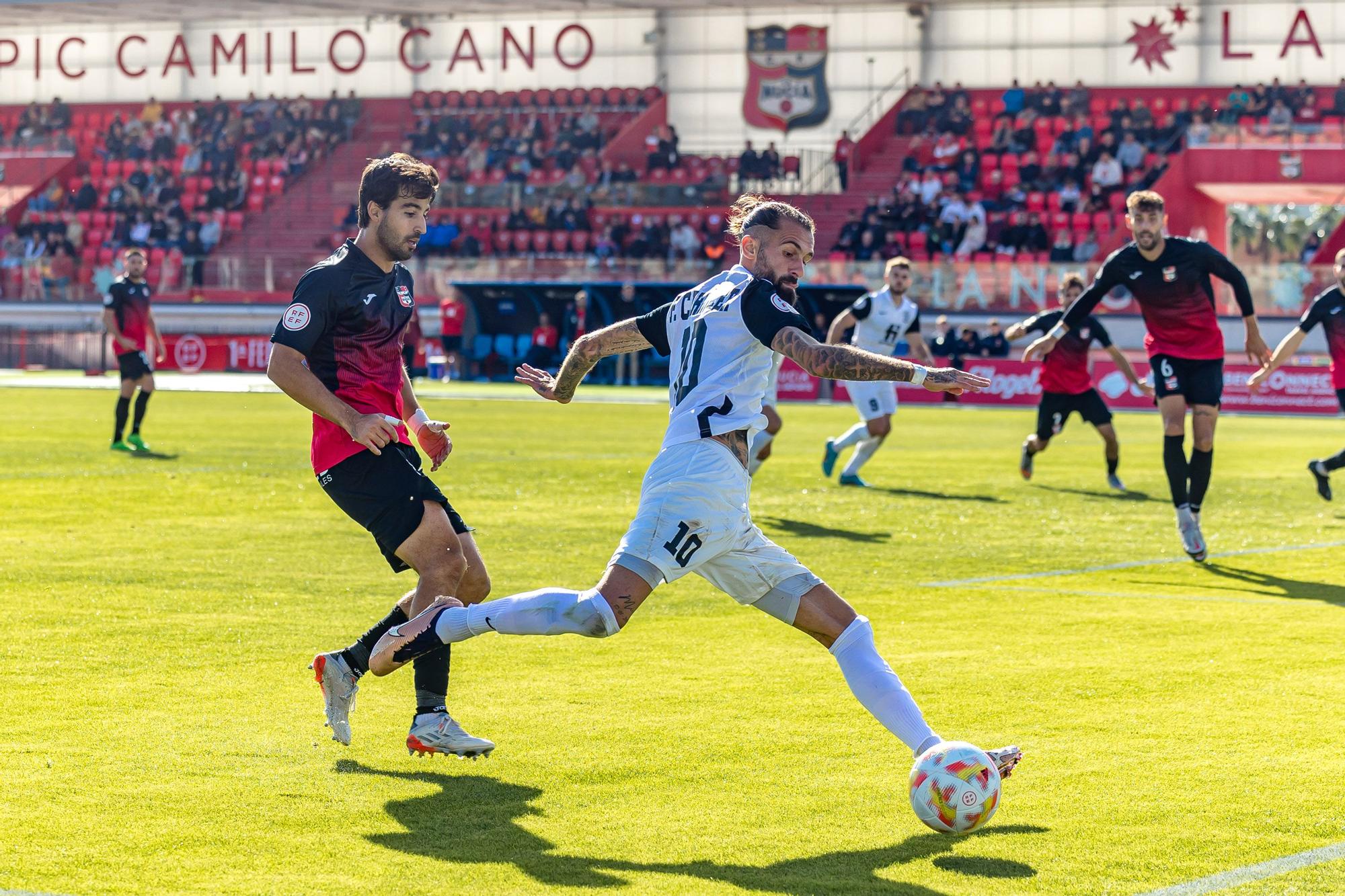 Un tempranero gol de Toner da un triunfo vital a los de César Ferrando y deja sin liderato a los de Fernando Estévez