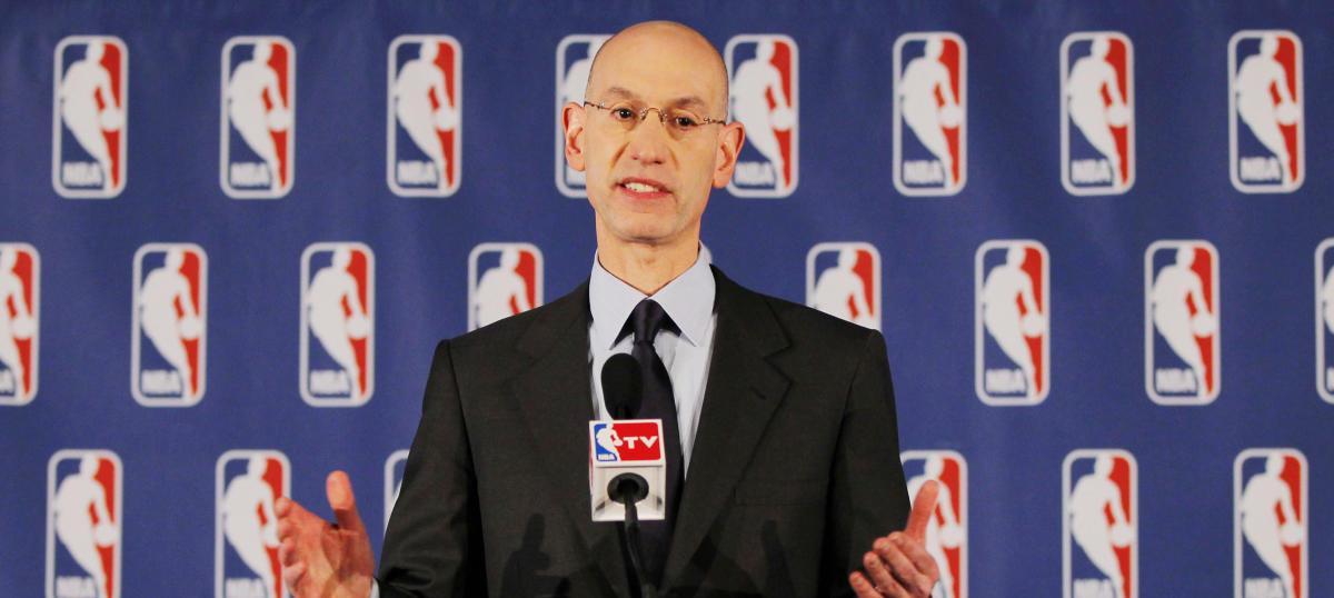 El comisionado de la NBA, Adam Silver.