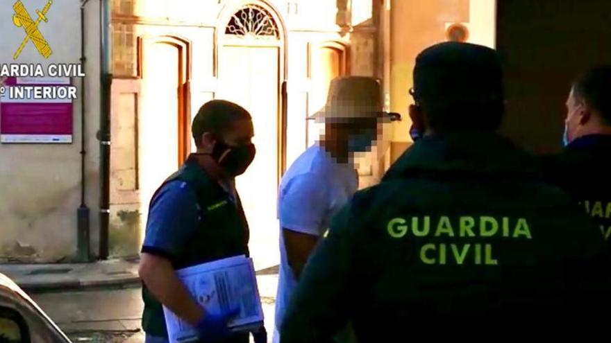 La Audiencia de València ordena que Nacho Vidal sea juzgado por la muerte del fotógrafo José Luis Abad en el ritual del sapo bufo