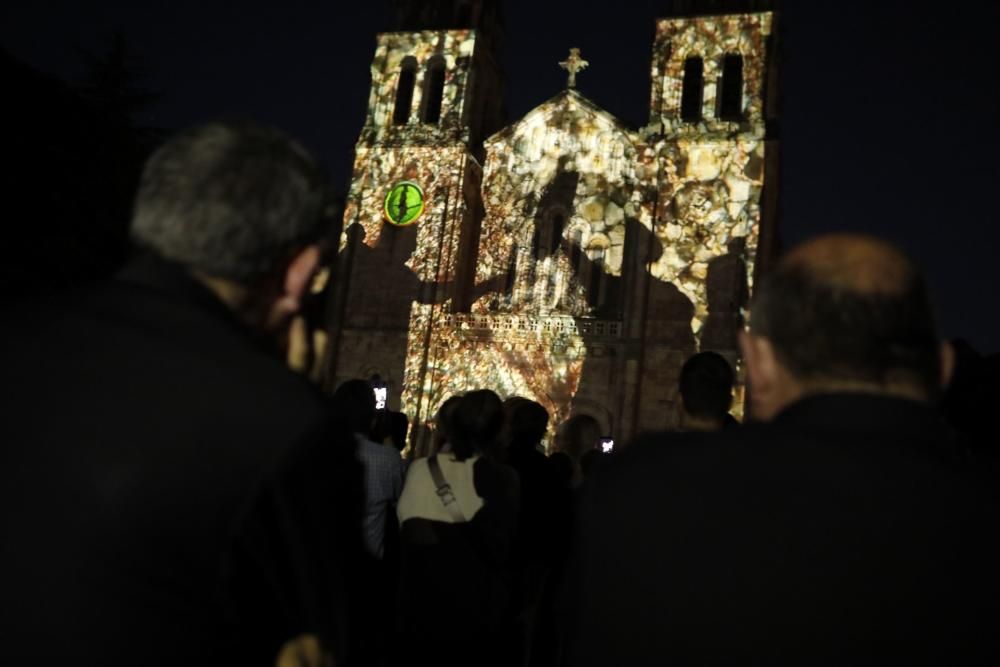 Proyección de "videomapping" en Covadonga.