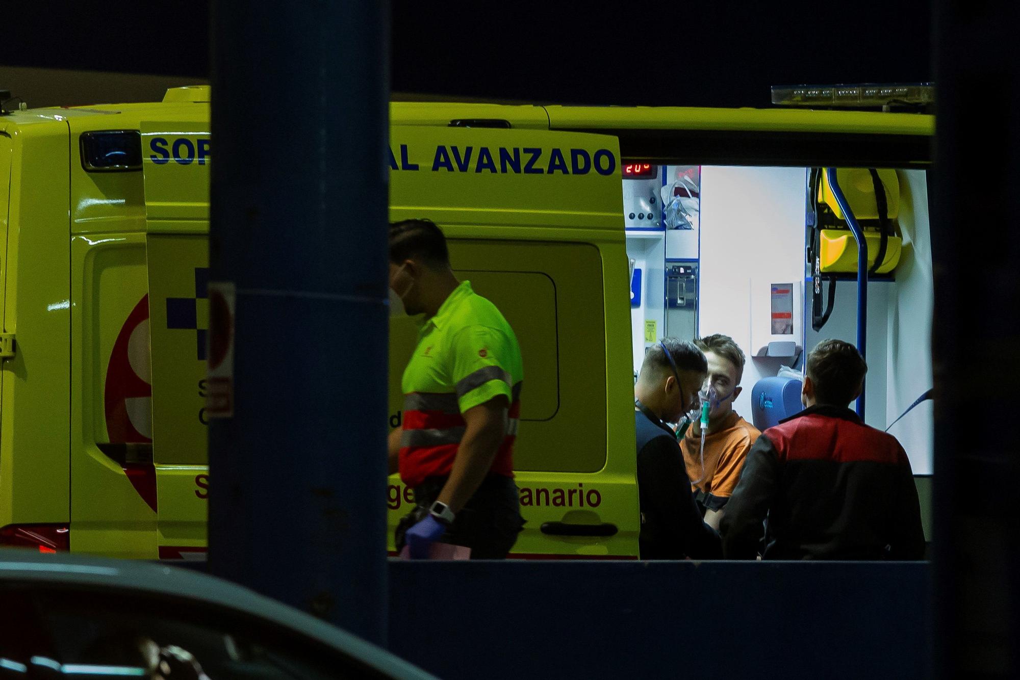 Pesquero incendiado en La Luz