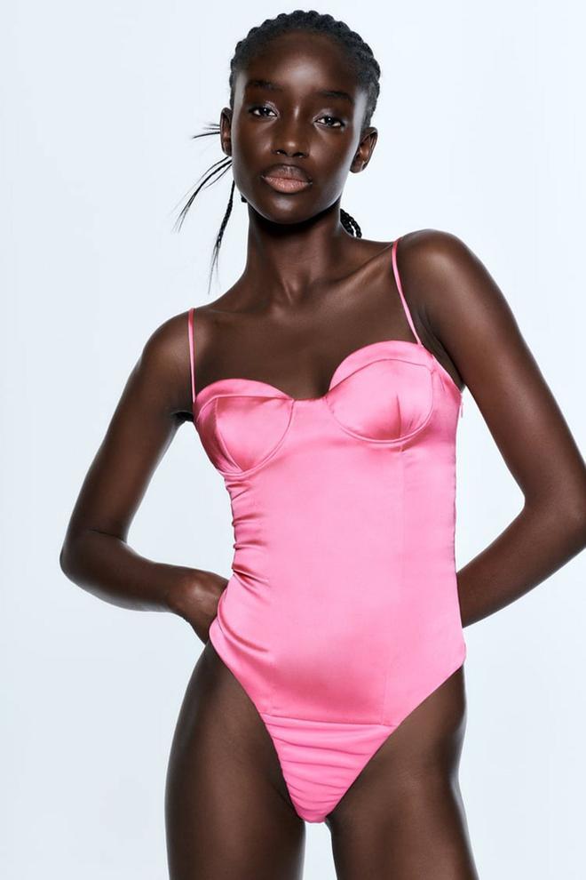 Body rosa fucsia satinado de Zara