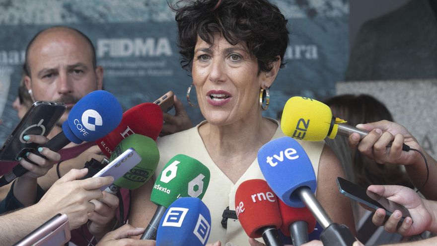 El Gobierno llama &quot;desleal&quot; a Clavijo por sus críticas al primer traslado de menores no acompañados