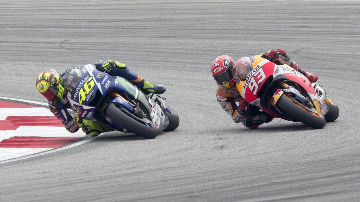 Valentino Rossi y Marc Márquez, antes del incidente en el GP de Malasia de 2025