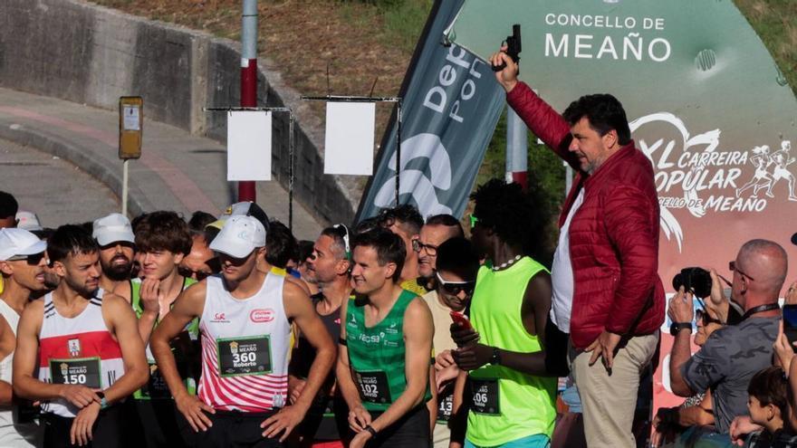 David De la Fuente y Eva Piñel dominan con claridad la Carrera Popular de Meaño