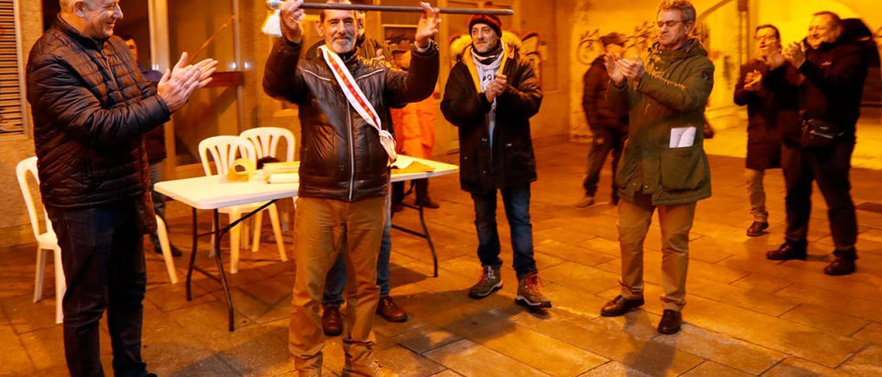 Algunos de los actores, en el ensayo de ayer. // J. Lores