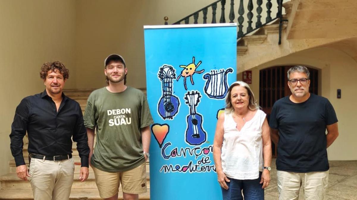 Rafel Brunet, Toni Mulet, Miquela Lladó y Bernat Cabot, en Can Oms.