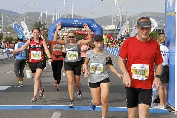 9.000 Läufer aus 49 Ländern gingen am Sonntag den 15.10 an den Start. In der Marathon - Disziplin gingen die Deutschen leer aus.