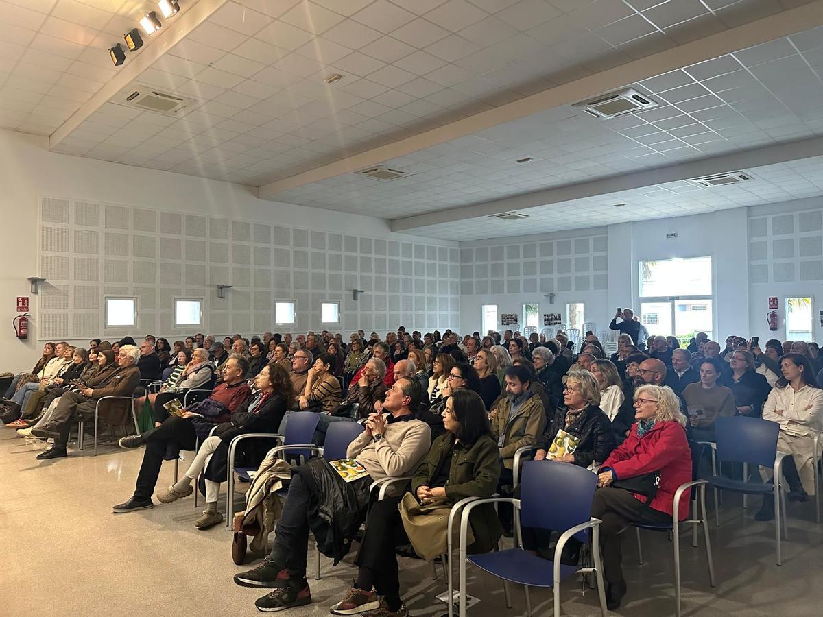 Publico asistente al Poecítrics de Palmera