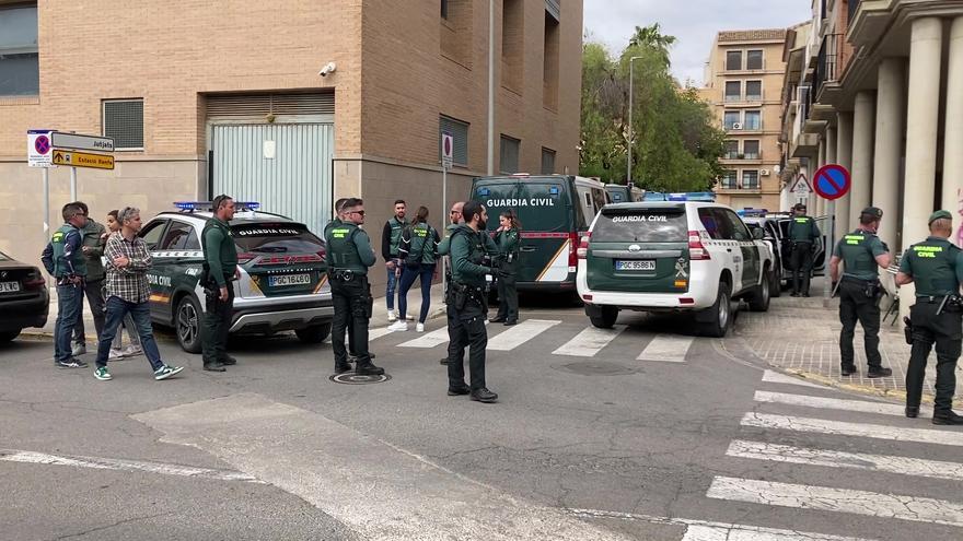 Uno de los detenidos por el asesinato del ‘Zobe’ se fuga del furgón en los juzgados de Catarroja