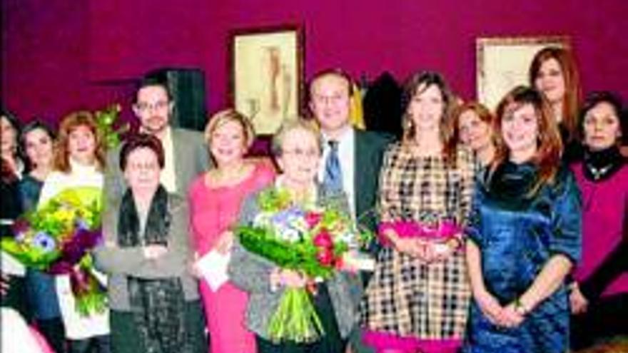 El Consejo de la Mujer homenajea a la excomadrona Carmen Copín