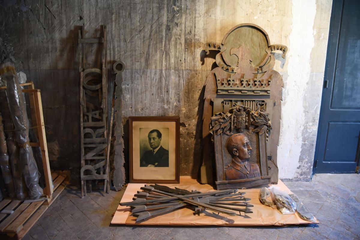 Símbols franquistes al Museu Comarcal de Manresa Símbols franquistes al Museu Comarcal de Manresa