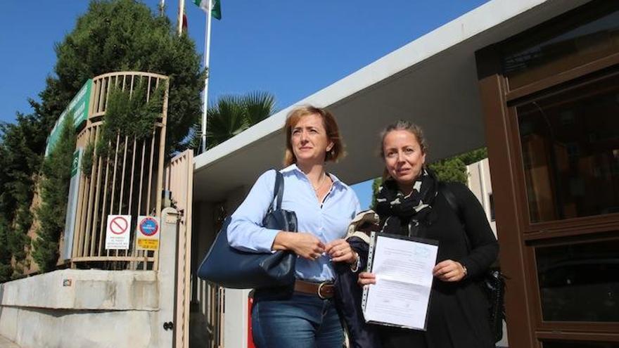 Las representantes de los trabajadores de La Cónsula y La Fonda se reunieron ayer con el director general de Formación de la Junta.