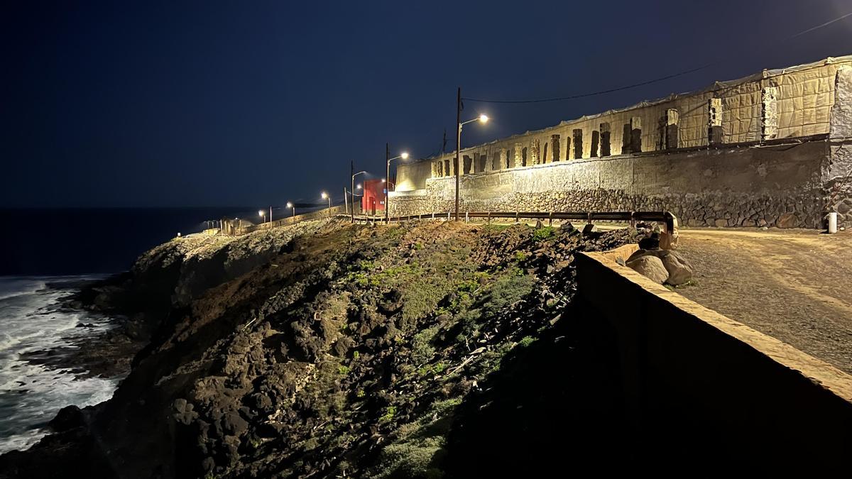 Nuevas luminarias en El Camino del Frontón