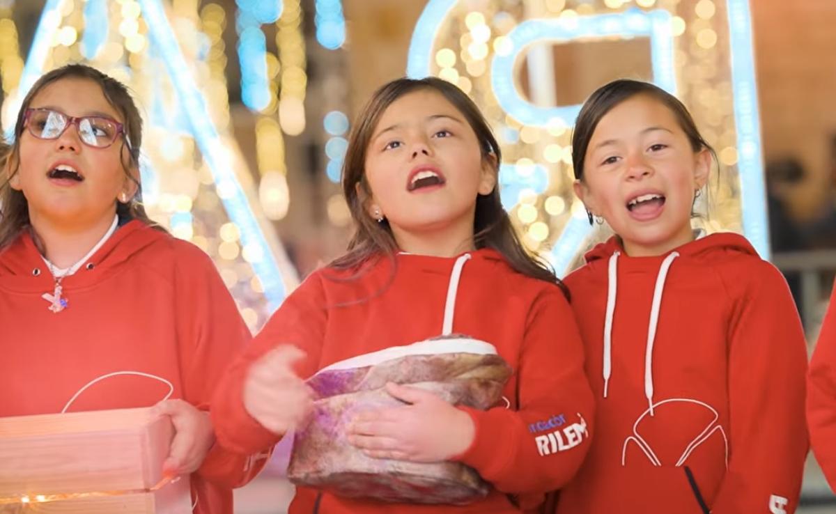 Fotograma del villancico de Trilema.