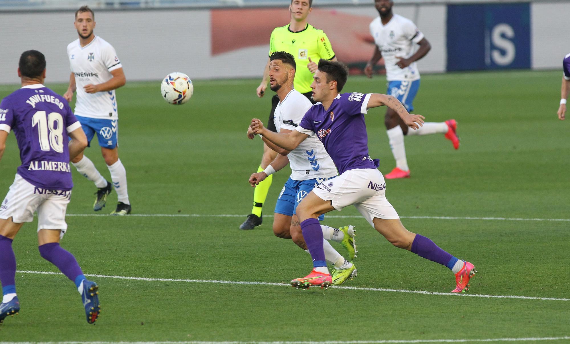 Las imágenes del partido entre el Tenerife y el Sporting (1-0)