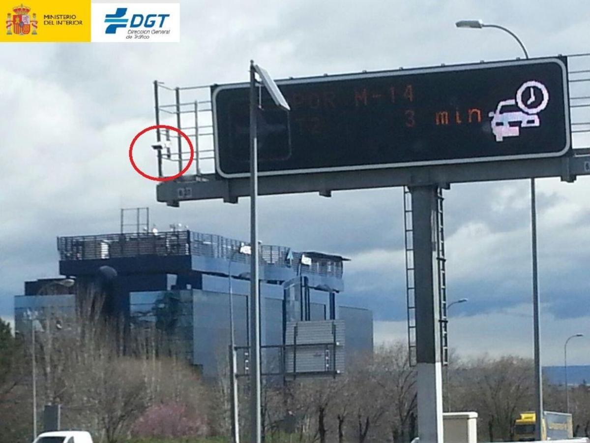 Una de las cámaras de control del uso del cinturón que ha estado probando la DGT. 