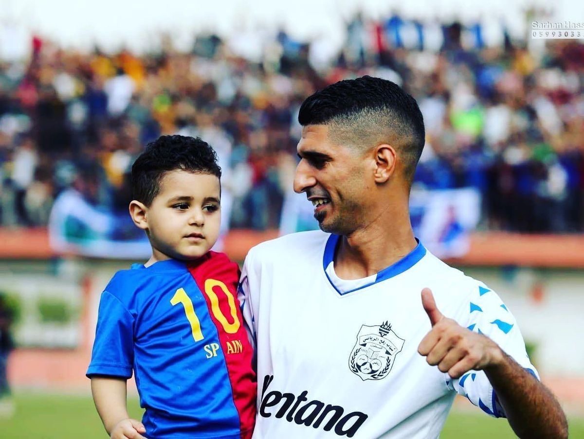 La guerra de Gaza enterra el futbol: «Vaig recuperar les samarretes del Barça dels meus fills després de rescatar-los de la runa» La guerra de Gaza enterra el futbol: «Vaig recuperar les samarretes del Barça dels meus fills després de rescatar-los de la runa»