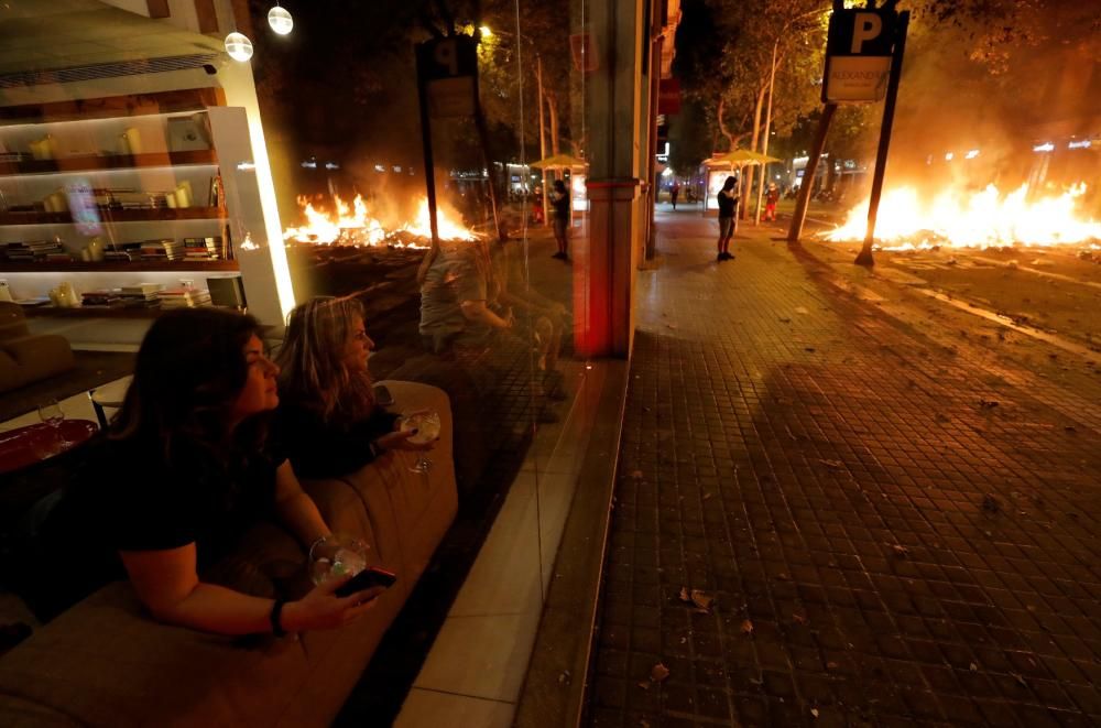 Aldarulls a Barcelona després de la manifestació contra la sentència