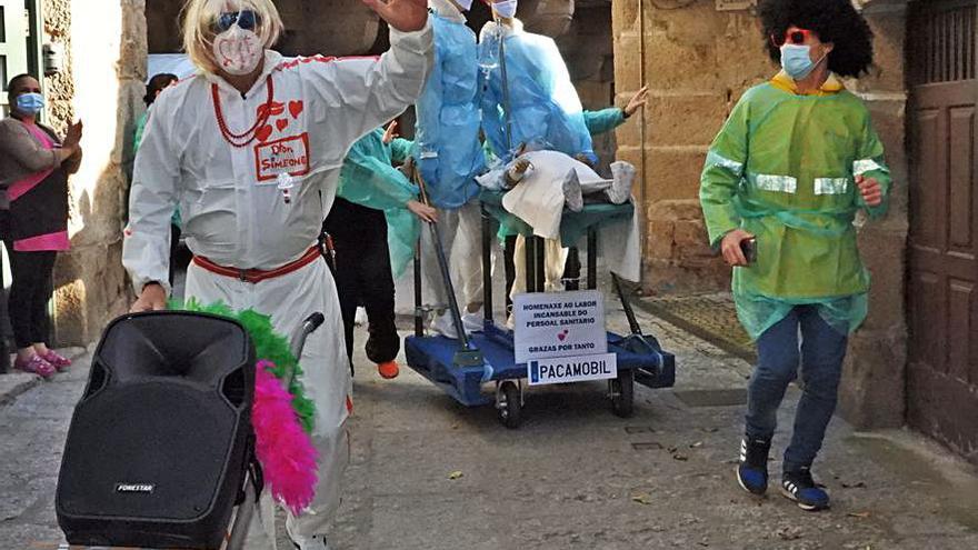 Paquita y Nicanor no fallaron a su cita en Seixalbo. | // F. CASANOVA