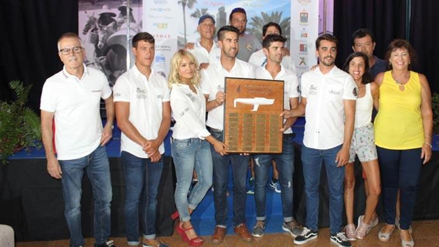 El Real Club Náutico agasaja a los campeones del mundo de la clase J-80 de vela