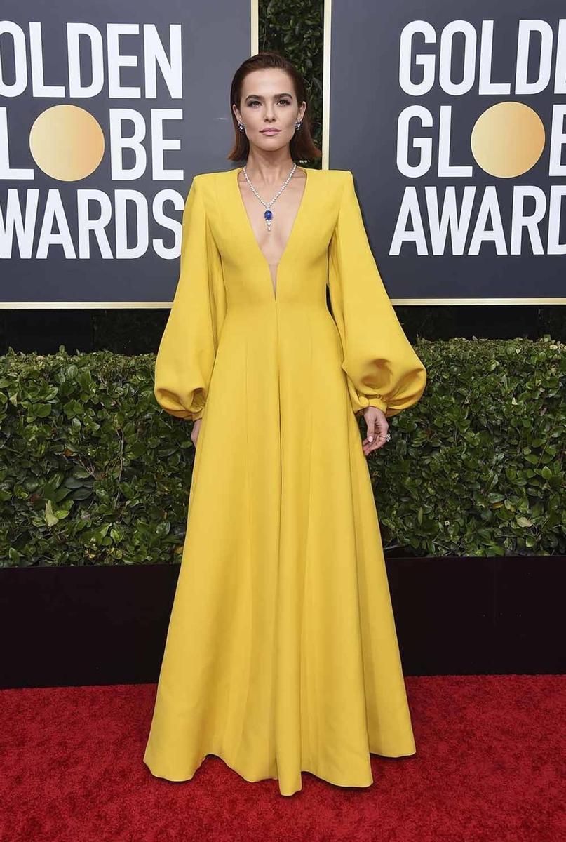 Zoey Deutch, no le tiene miedo al amarillo