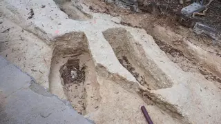 Halladas 39 tumbas y exhumados 19 cuerpos del antiguo cementerio judío de Montjuïc