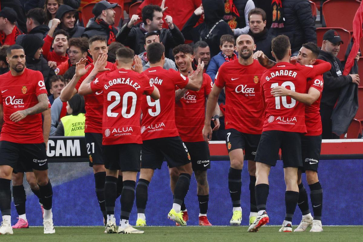 El Mallorca suma un triunfo vital ante el Rayo Vallecano.