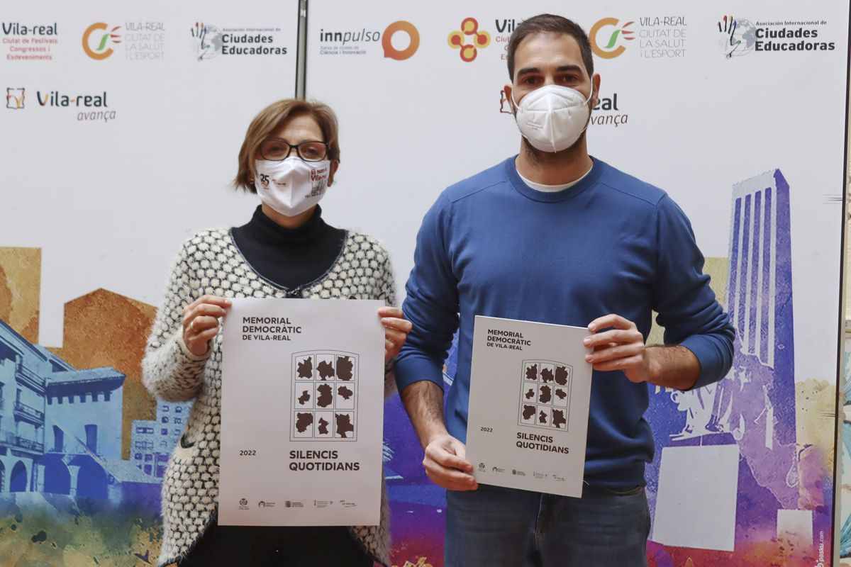 La concejala de Cultura, Rosario Royo, y José Albelda (Arqueocas) han presentado la amplia programación del Memorial Democràtic de Vila-real para este año.