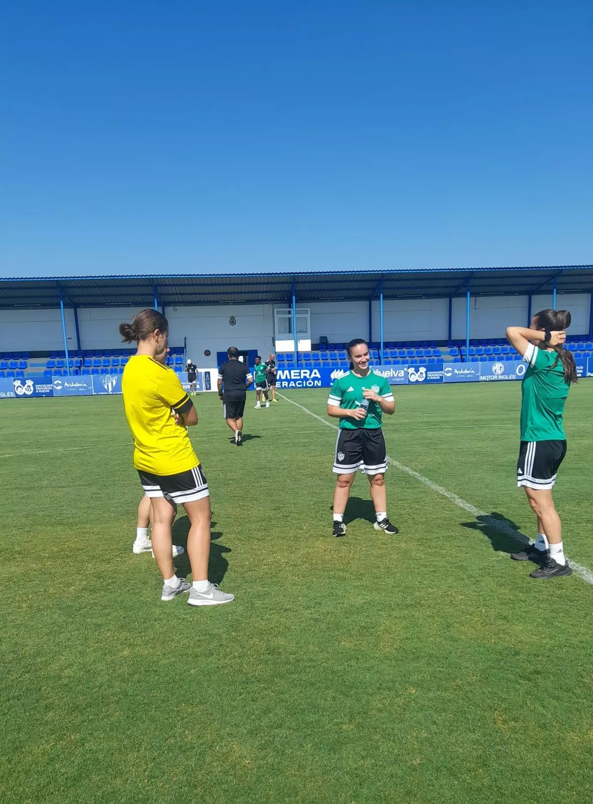 Sara Carrillo, nueva delantera del Cacereño Femenino: «Que la afición viniese a Vitoria fue impactante»