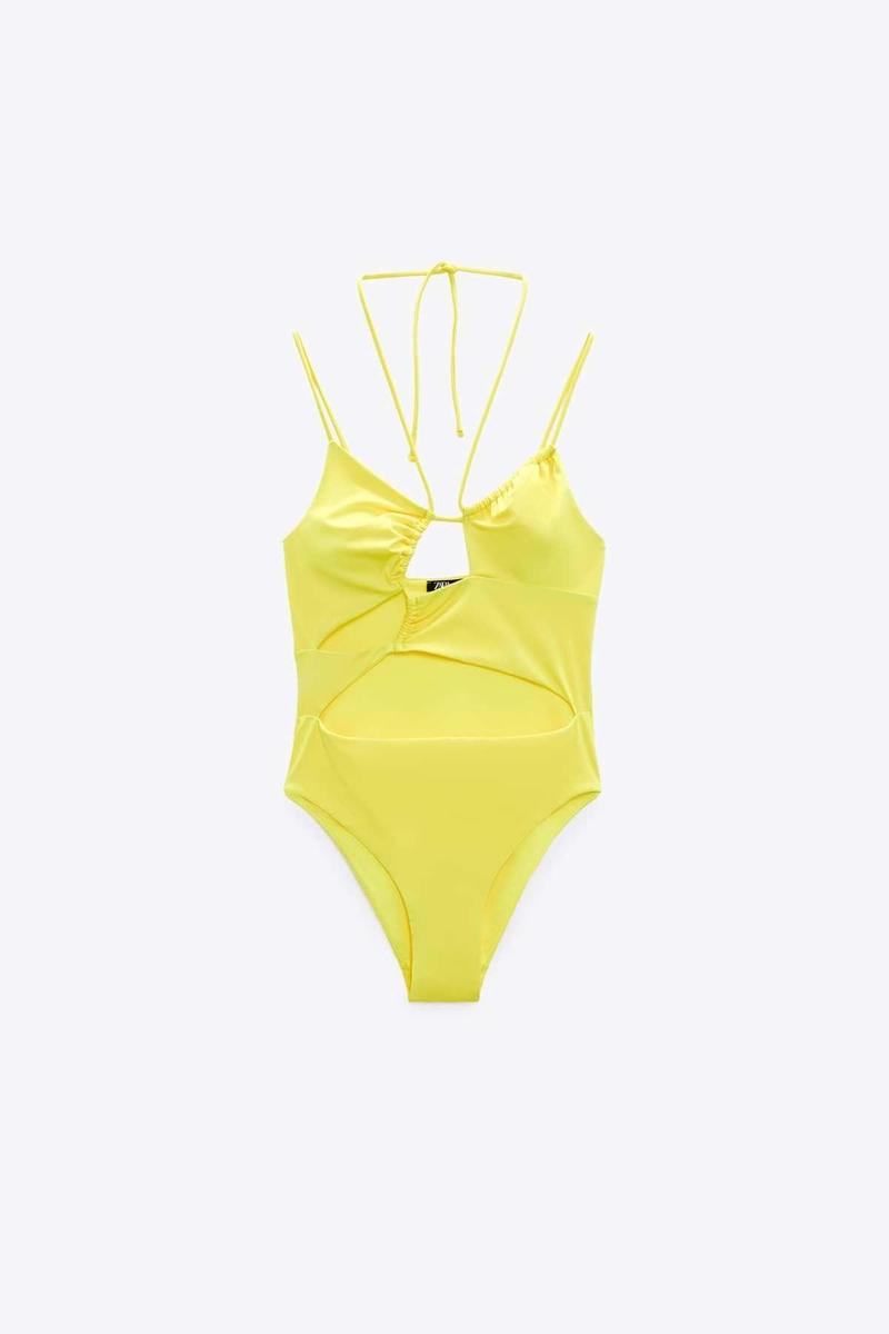 Bañador asimétrico color amarillo de Zara