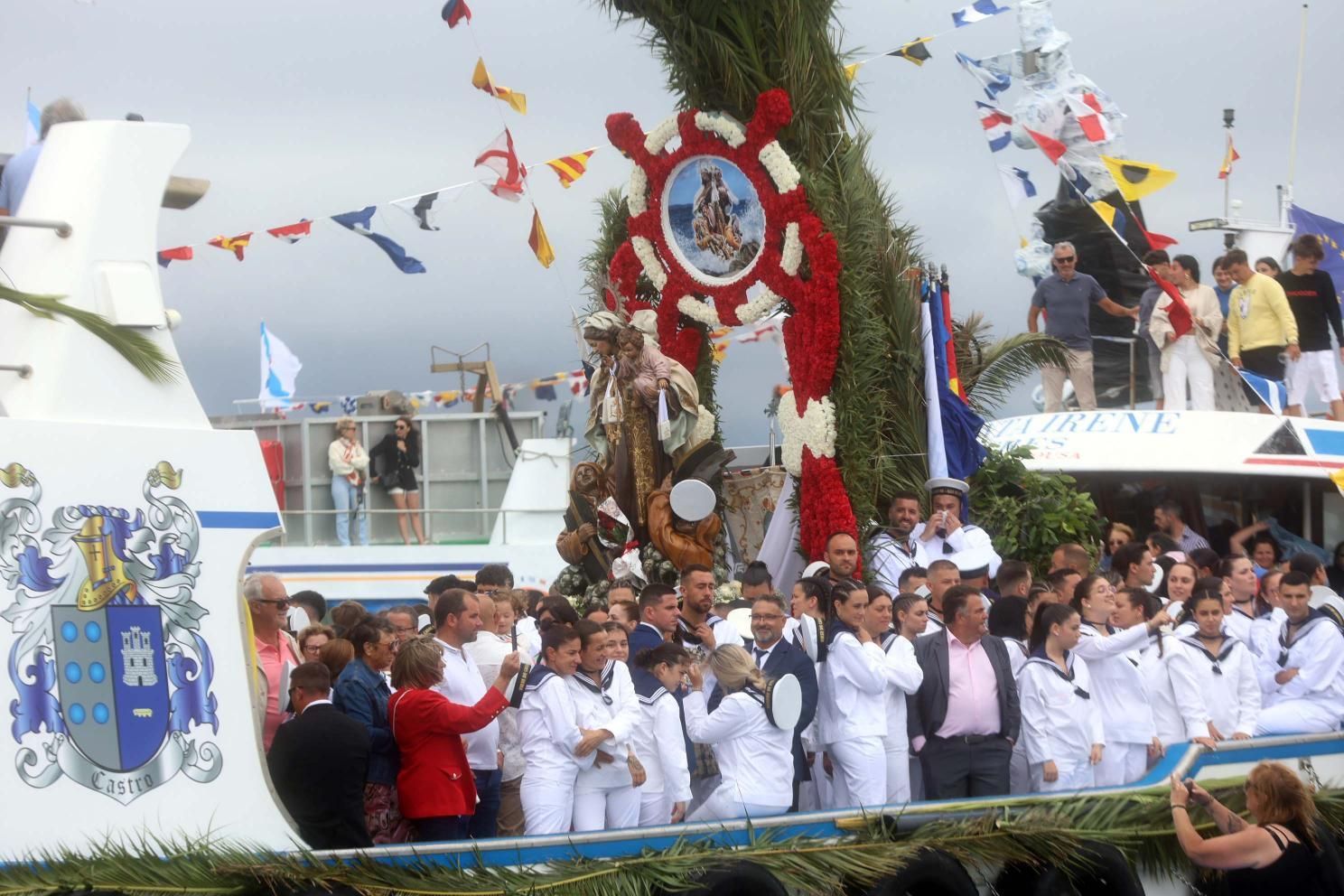 A Illa rompe récords en la procesión del Carmen