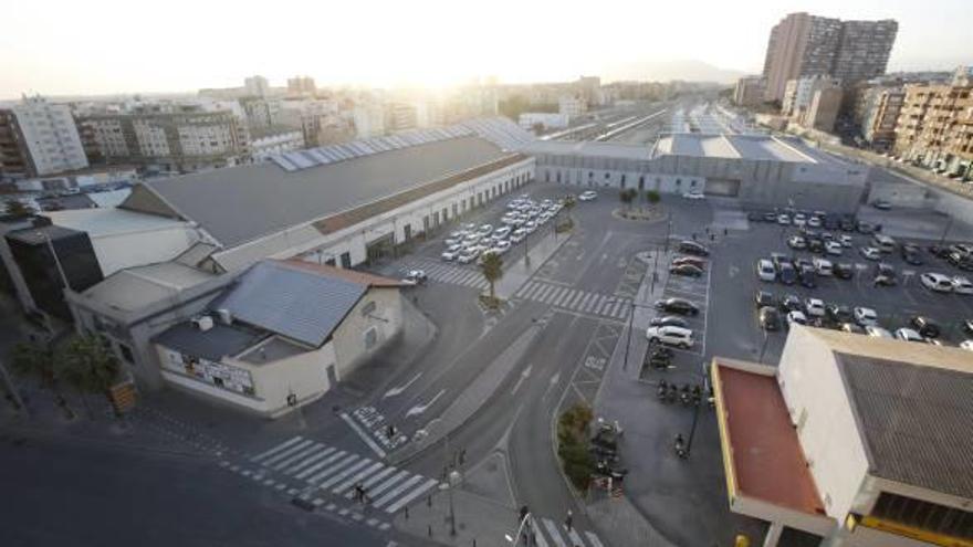 Alicante plantea reubicar a los taxis en la estación del AVE para poner en marcha las lanzaderas