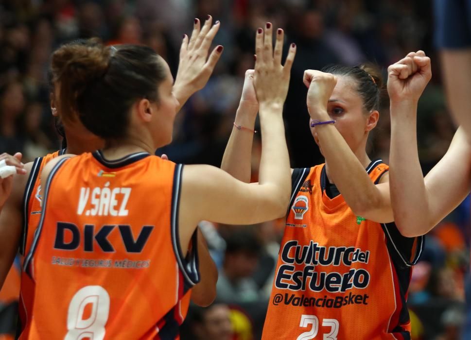 Celebraciones del Valencia Basket tras el pase a la semifinal