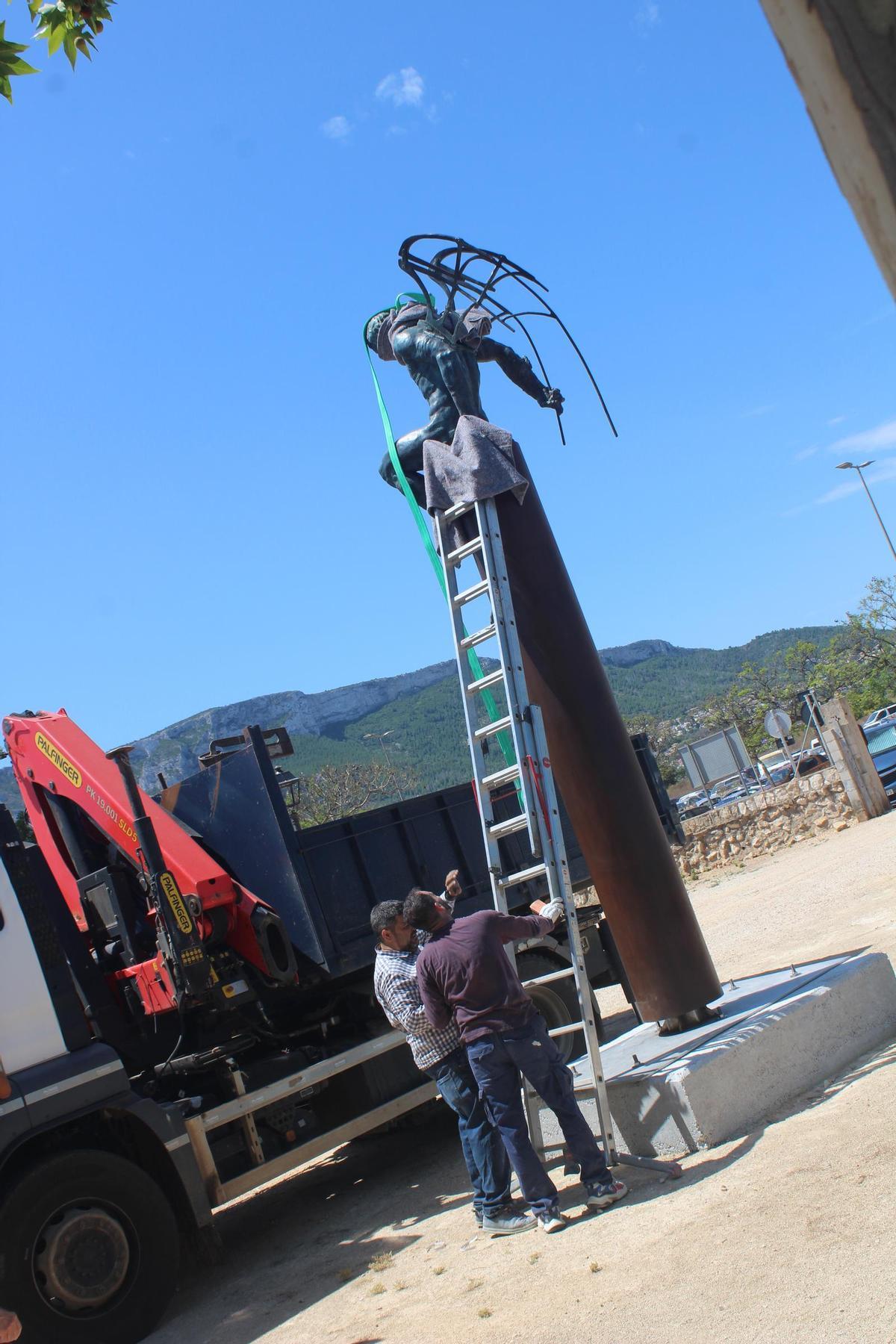 Ícaro y el vuelo del arte en Dénia (imágenes)