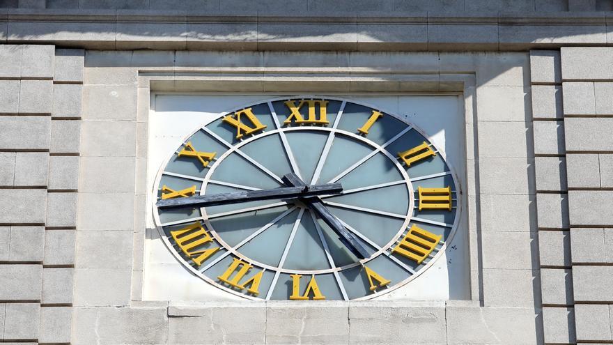 En imágenes | Un viaje por los relojes monumentales de Zaragoza