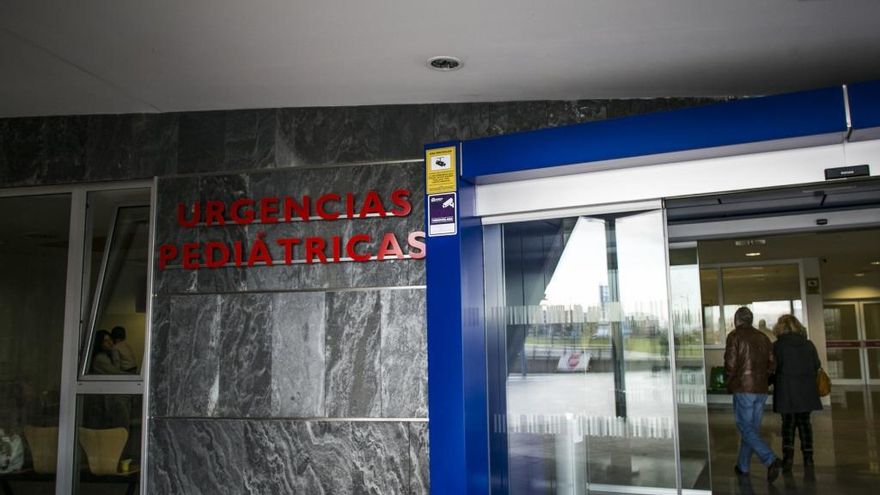 Entrada a las urgencias del HUCA.