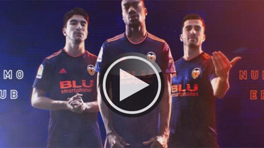 Así se gestó el estreno de la nueva camiseta del Valencia