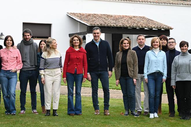 La reunión del Gobierno en Quintos de Mora, en imágenes