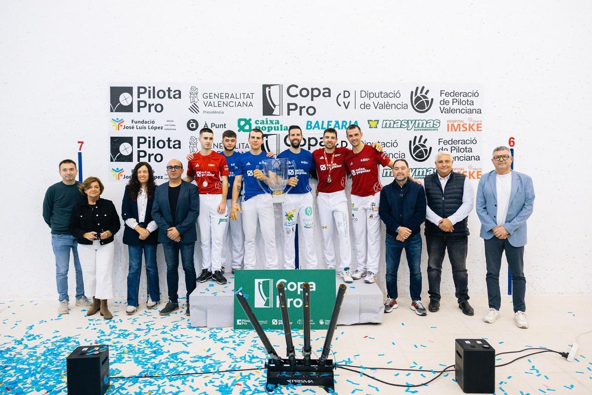 Lliurament de premis de la Copa Caixa Popular d'escaa i corda Pro1