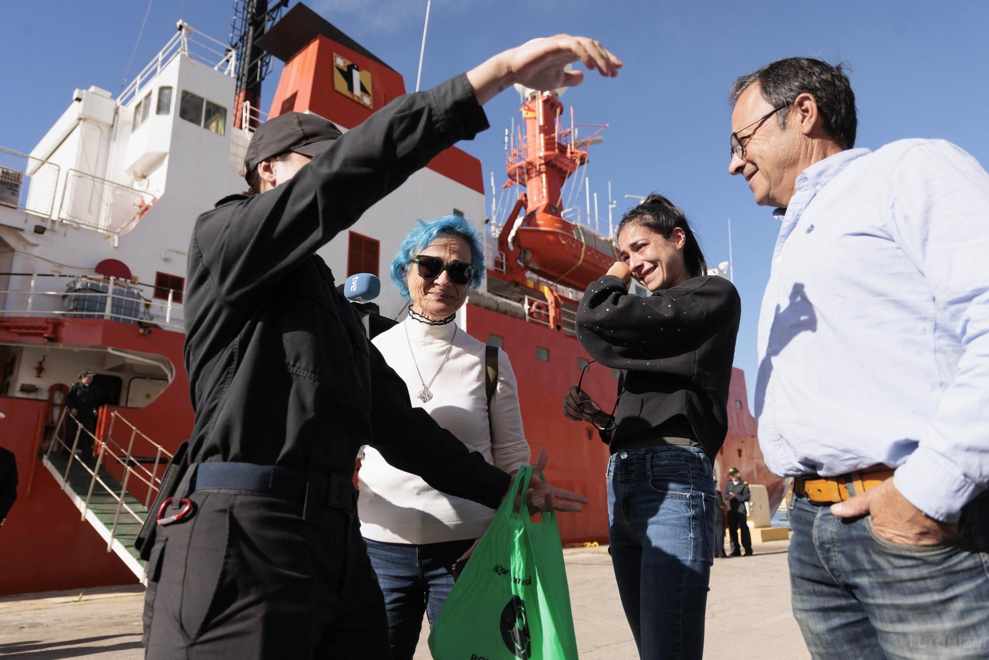 Las imágenes de la despedida del buque Hespérides en Cartagena