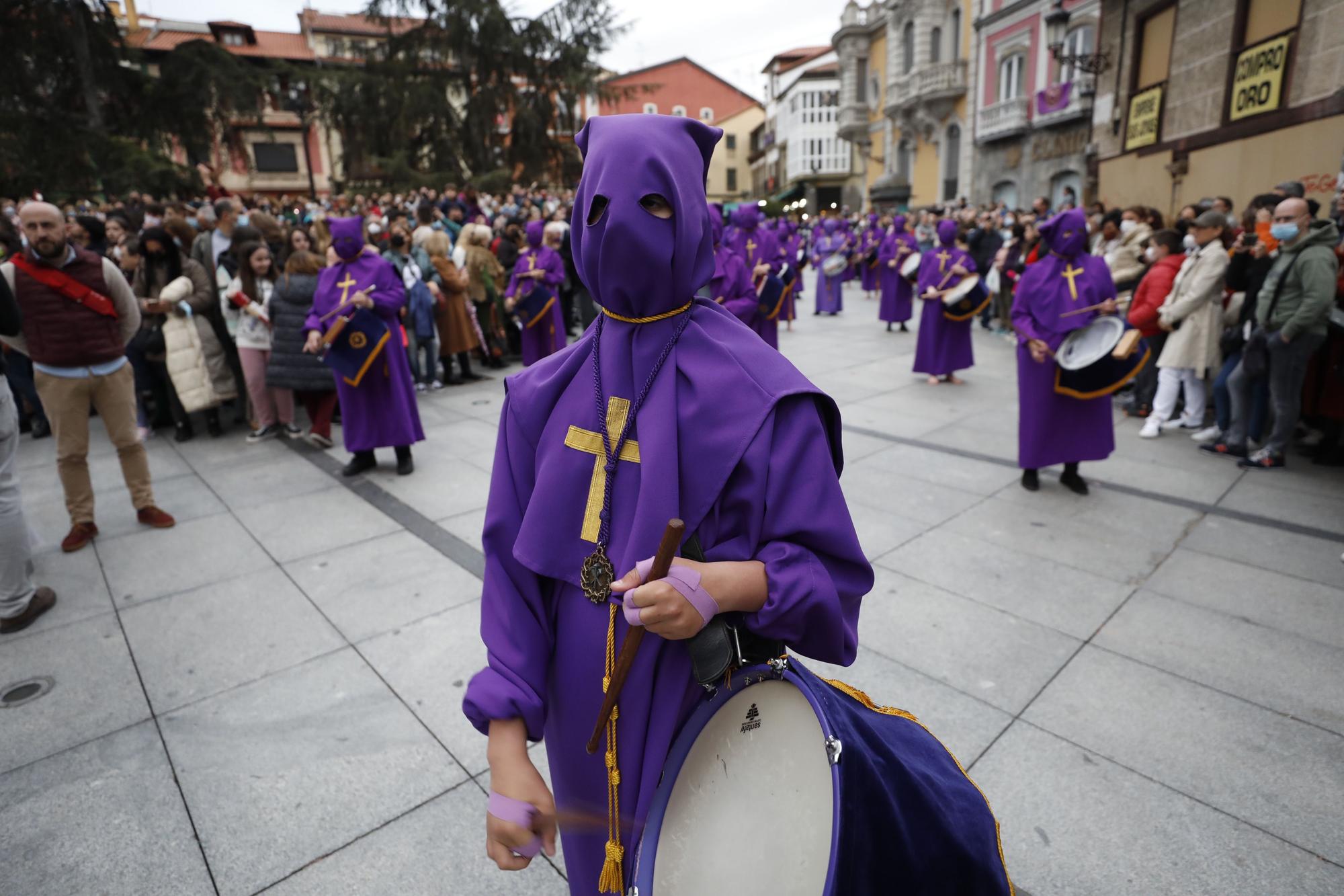 EN IMÁGENES: Así fue la procesión del Santo Encuentro de Avilés