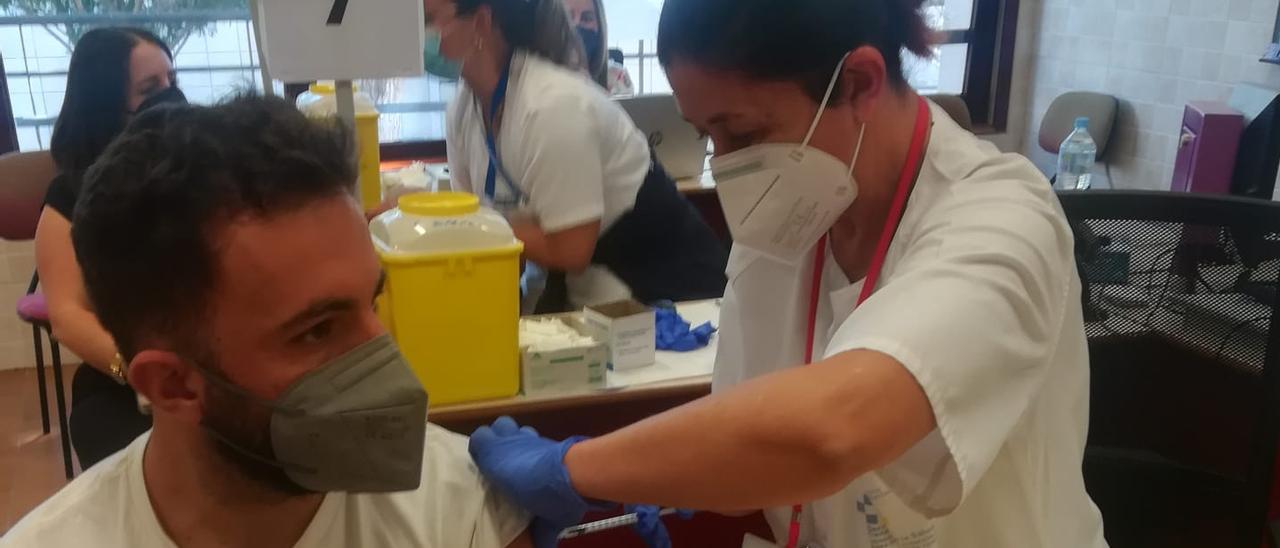 Vacunación contra el covid-19 en Canarias.