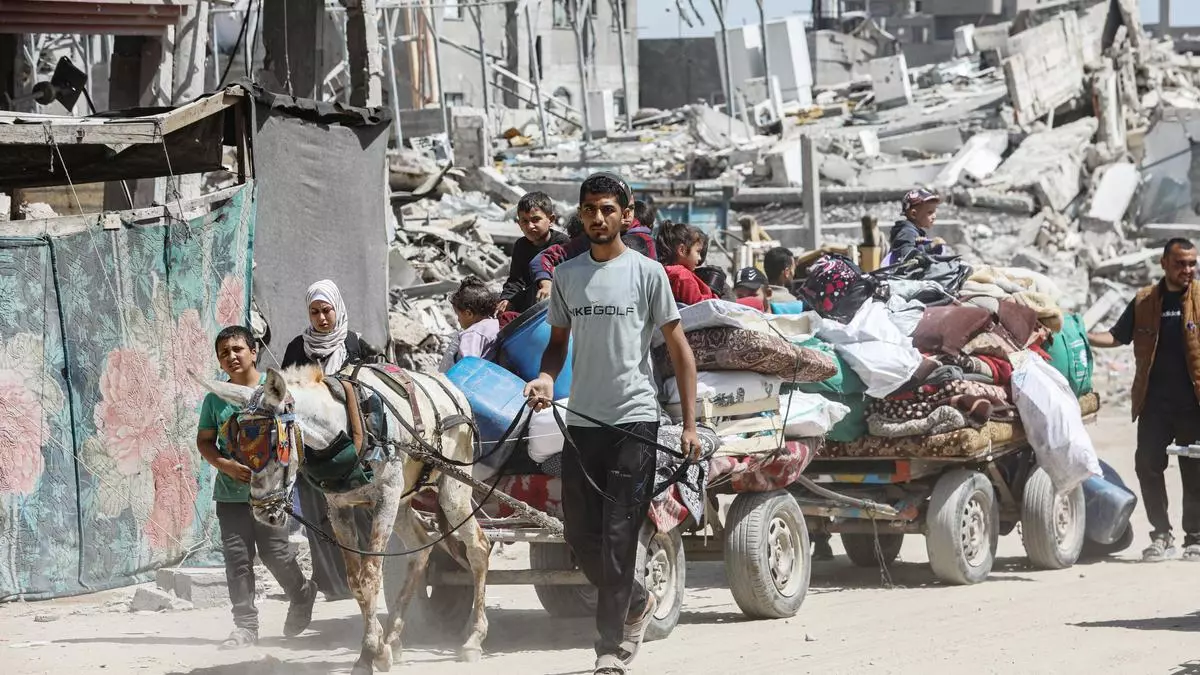 Israel castiga a Gaza con nuevos ataques que elevan a más de 300 los muertos desde el miércoles