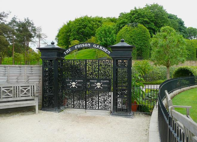 La entrada al Jardín venenoso de Alnwick