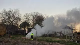 Los viticultores retoman la quema de los restos de poda